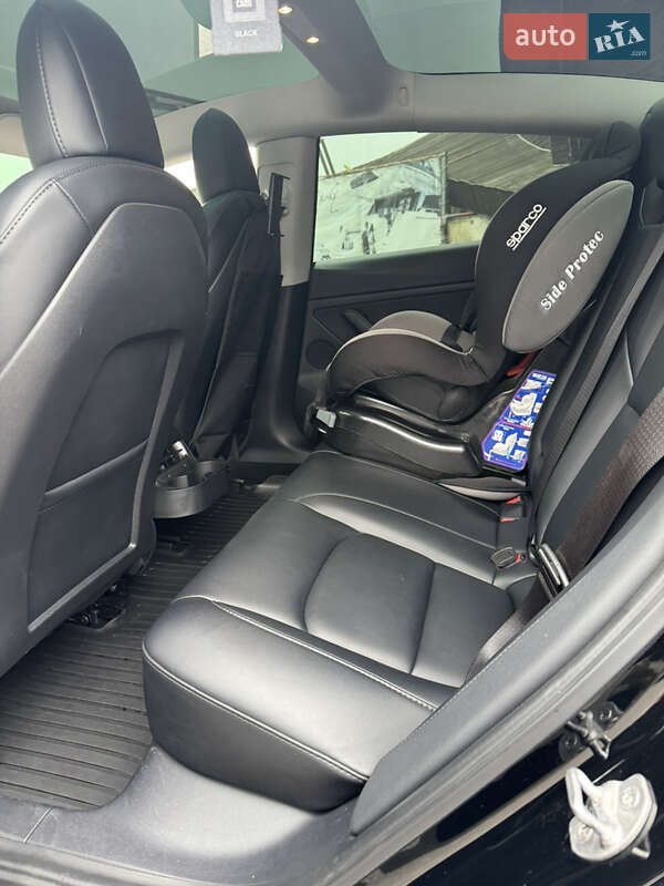 Седан Tesla Model 3 2021 в Одесі