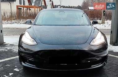 Седан Tesla Model 3 2020 в 