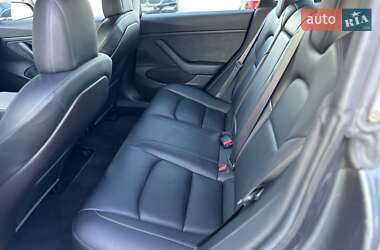 Седан Tesla Model 3 2019 в 