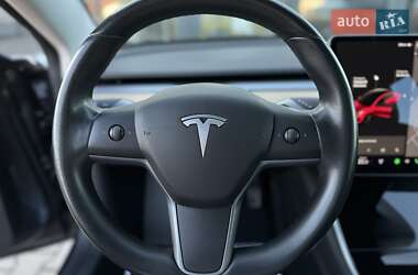 Седан Tesla Model 3 2019 в 