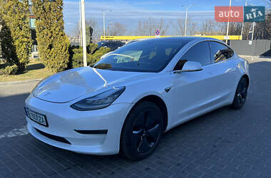 Седан Tesla Model 3 2019 в Дніпрі