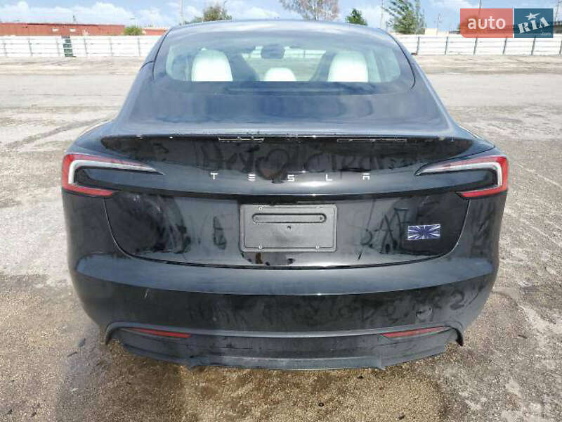 Седан Tesla Model 3 2024 в Луцке