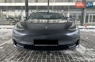 Седан Tesla Model 3 2020 в Дніпрі