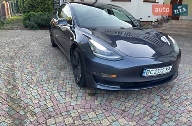 Седан Tesla Model 3 2018 в Львові