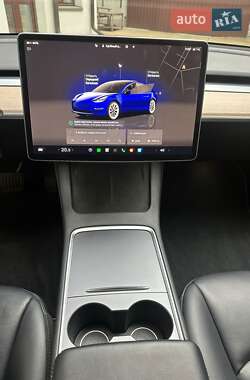 Седан Tesla Model 3 2022 в Днепре