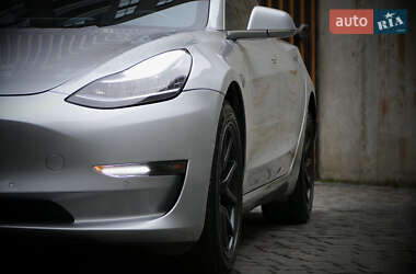 Седан Tesla Model 3 2018 в 