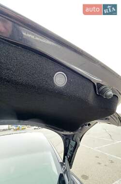 Седан Tesla Model 3 2024 в 