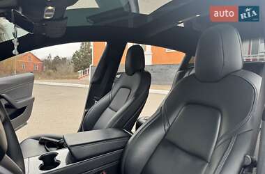 Седан Tesla Model 3 2018 в Хмільнику