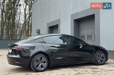 Седан Tesla Model 3 2022 в Киеве