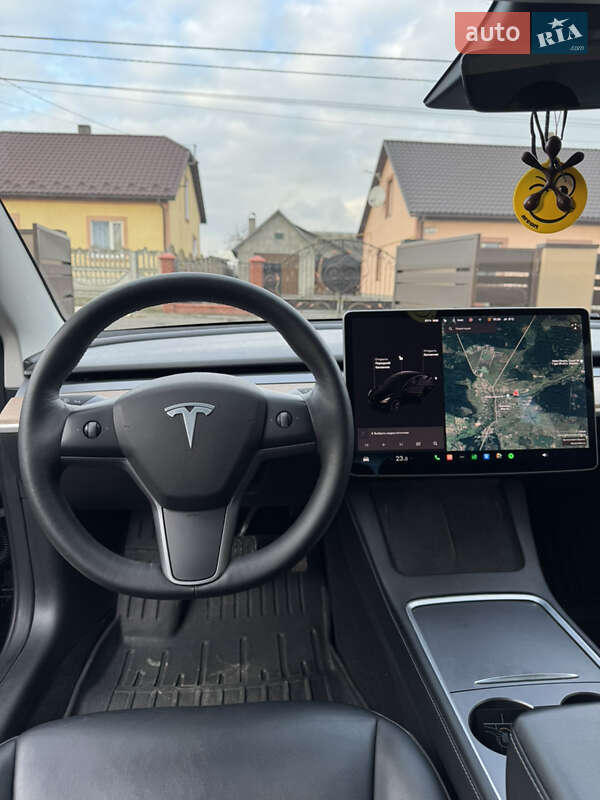 Седан Tesla Model 3 2022 в Львові