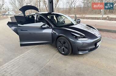 Седан Tesla Model 3 2022 в Ірпені