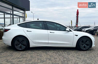 Седан Tesla Model 3 2023 в Мукачево