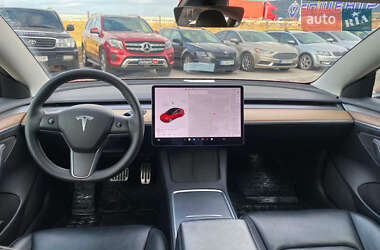 Седан Tesla Model 3 2021 в Львові