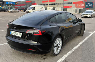Седан Tesla Model 3 2021 в 