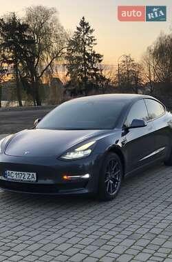 Седан Tesla Model 3 2022 в Луцке