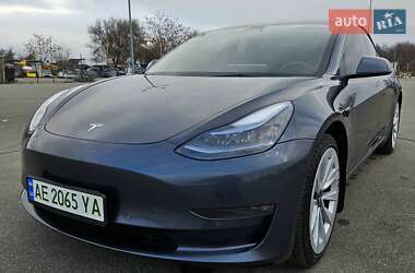 Седан Tesla Model 3 2022 в Днепре