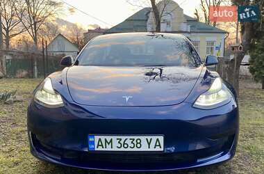 Седан Tesla Model 3 2021 в Житомире