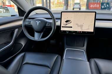 Седан Tesla Model 3 2022 в Ровно