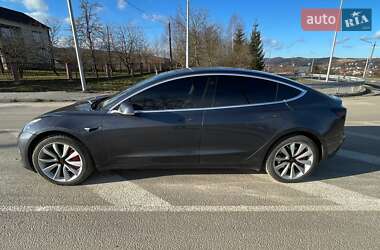 Седан Tesla Model 3 2019 в 