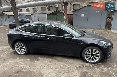 Седан Tesla Model 3 2018 в Дніпрі