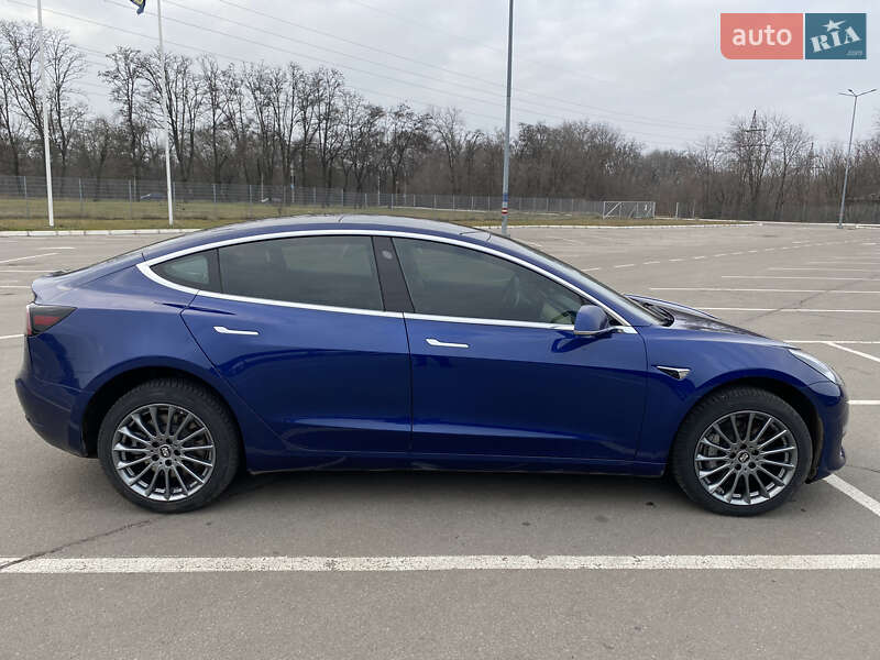 Седан Tesla Model 3 2020 в Запоріжжі