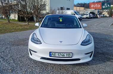 Седан Tesla Model 3 2018 в Днепре