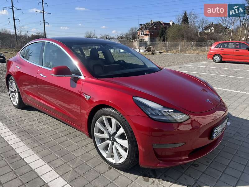 Седан Tesla Model 3 2018 в Львові фото Седан Tesla Model 3 2018 в Львові