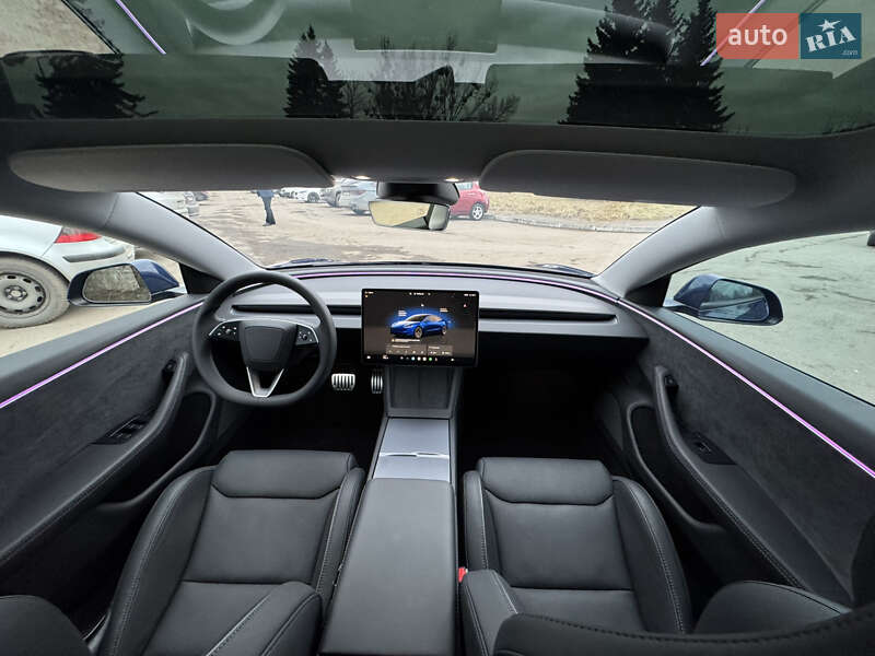 Седан Tesla Model 3 2024 в Львові