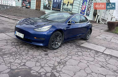 Седан Tesla Model 3 2019 в 