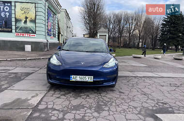 Седан Tesla Model 3 2019 в 