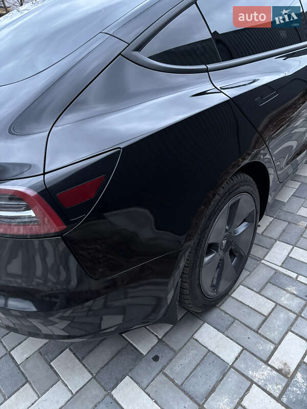 Седан Tesla Model 3 2020 в Киеве