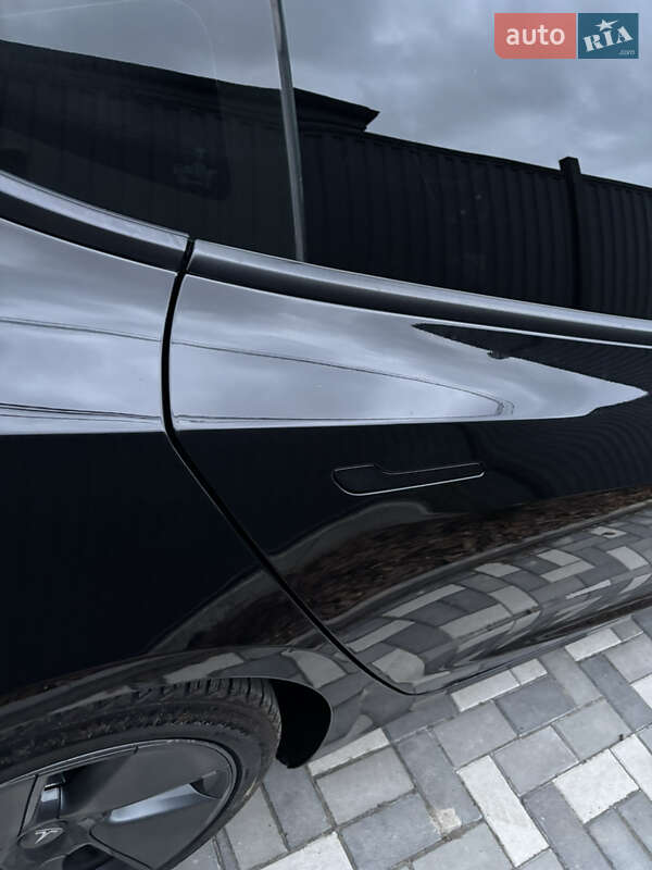 Седан Tesla Model 3 2020 в Киеве