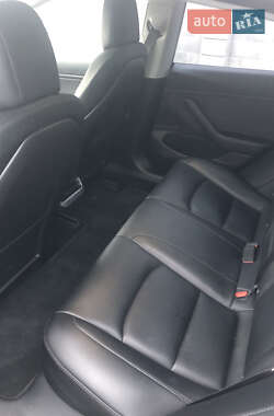Седан Tesla Model 3 2018 в 