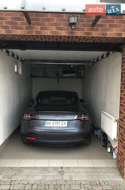 Седан Tesla Model 3 2018 в 