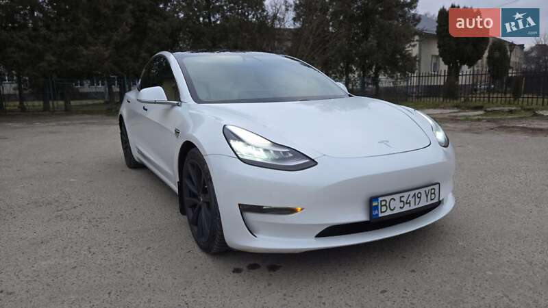 Седан Tesla Model 3 2019 в Николаеве