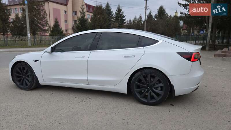 Седан Tesla Model 3 2019 в Николаеве