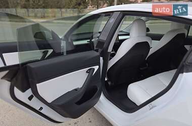 Седан Tesla Model 3 2019 в 