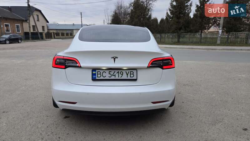 Седан Tesla Model 3 2019 в Николаеве