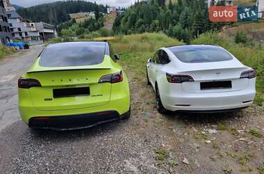 Седан Tesla Model 3 2019 в 