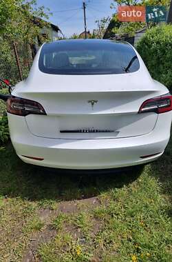Седан Tesla Model 3 2019 в 