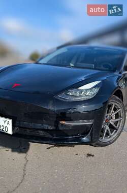 Седан Tesla Model 3 2019 в 