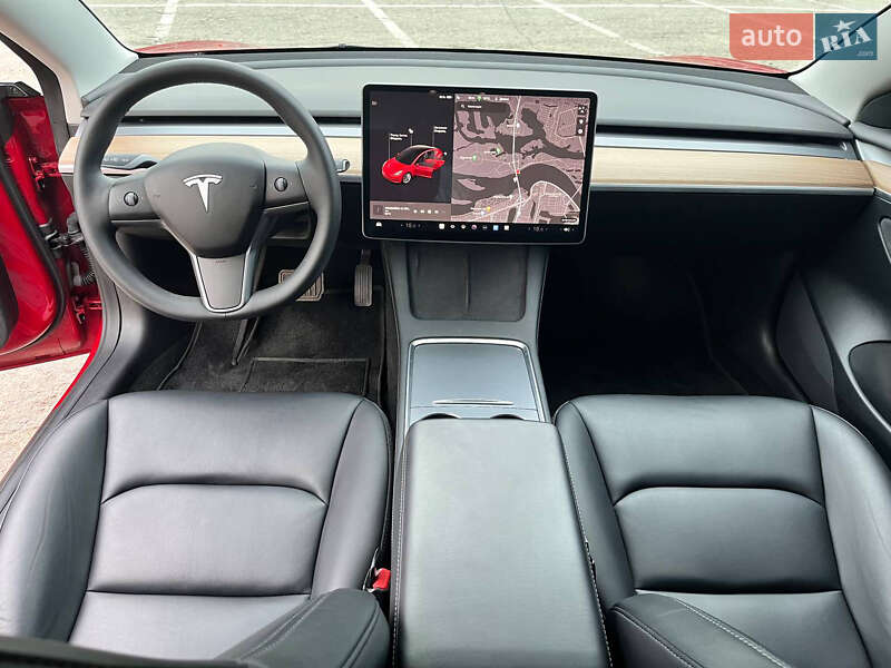 Седан Tesla Model 3 2022 в Киеве