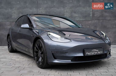 Седан Tesla Model 3 2021 в Киеве