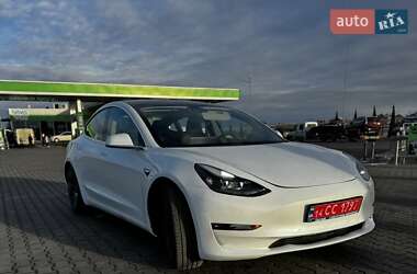 Седан Tesla Model 3 2018 в Рівному