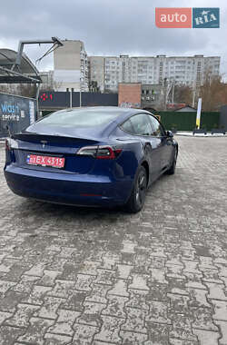 Седан Tesla Model 3 2022 в Фастове