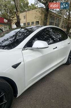 Седан Tesla Model 3 2019 в Одесі