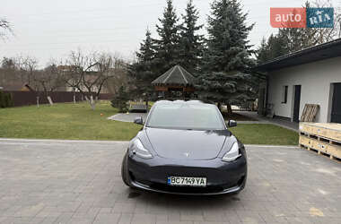 Седан Tesla Model 3 2021 в Львове