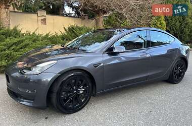 Седан Tesla Model 3 2021 в Києві