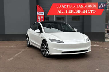 Седан Tesla Model 3 2024 в Киеве