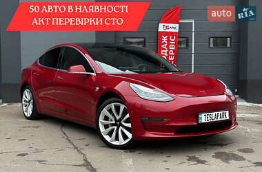 Седан Tesla Model 3 2018 в Киеве